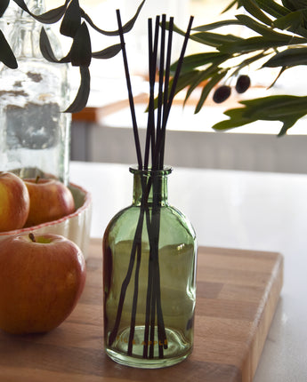 Elegant 250ml Green Reed Diffuser with Fig & Apple Bliss