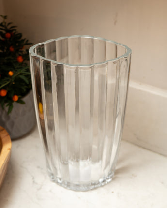 Elegant 24.5cm Clear Glass Vase with Charming Ridged Detail