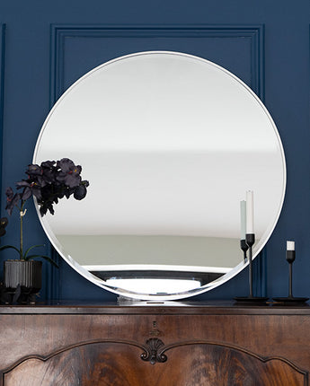 80CM Round Wall Mirror with a Silver Frame