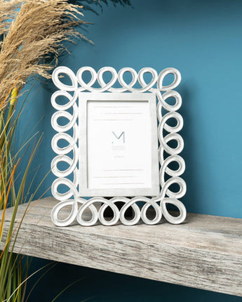 Captivate Memories in 5x7" Silver Spiral Photo Frame