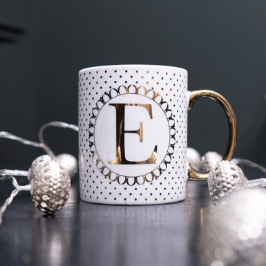 Gold and White Personalised Mug with a Gold Handle and Initial "E" Design